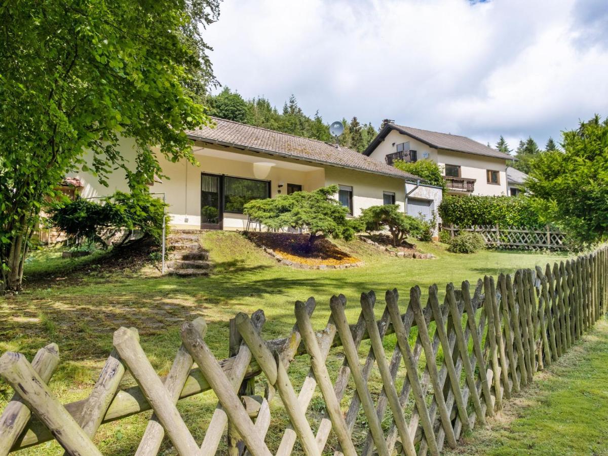 Idyllic Bungalow In Feusdorf With Forest View Kamer foto